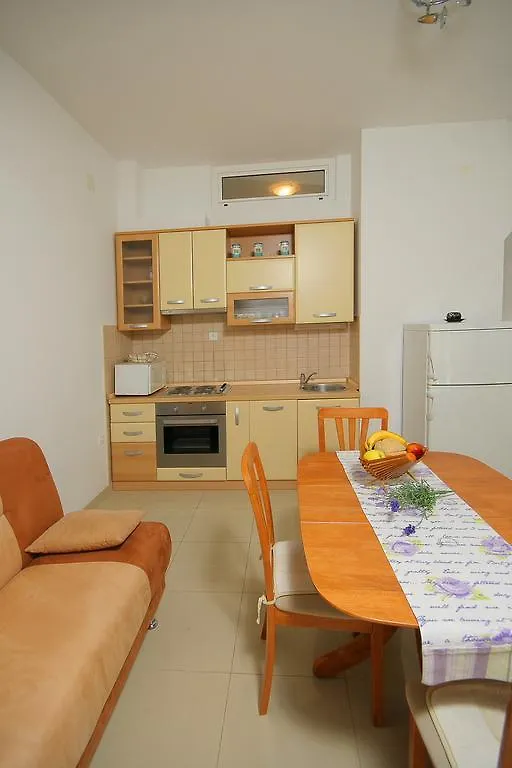 Apartments Parcela Seget Vranjica Guest house
