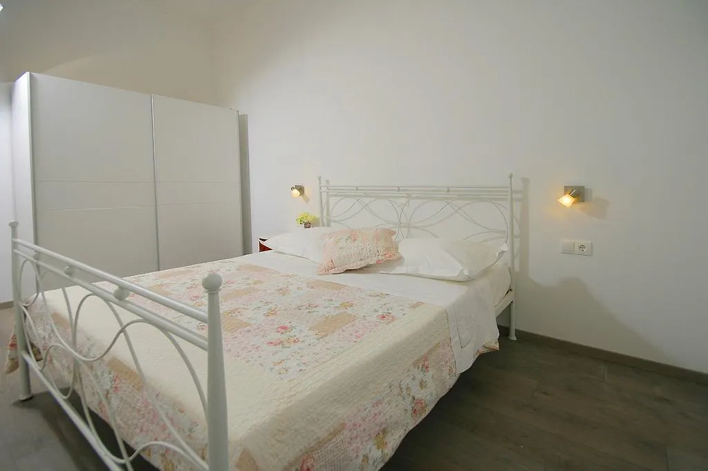 Apartments Parcela Seget Vranjica Croatia